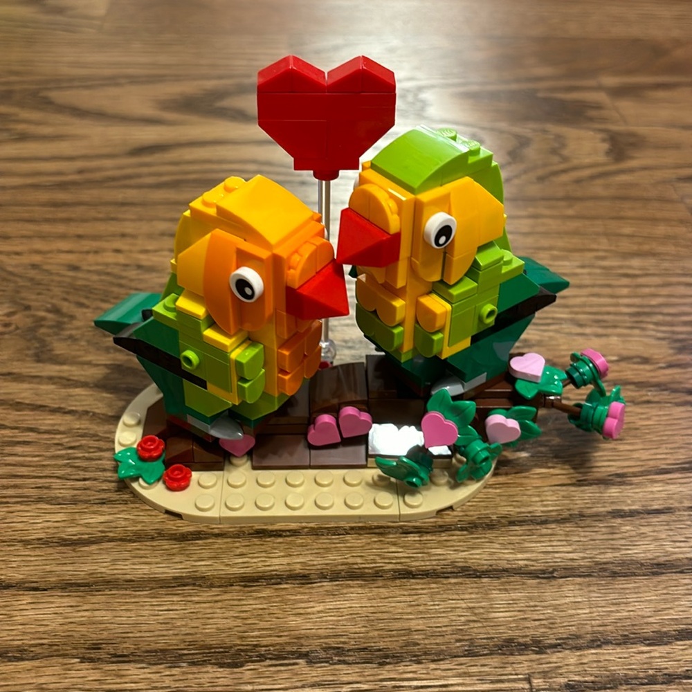 Lovebirds official Lego